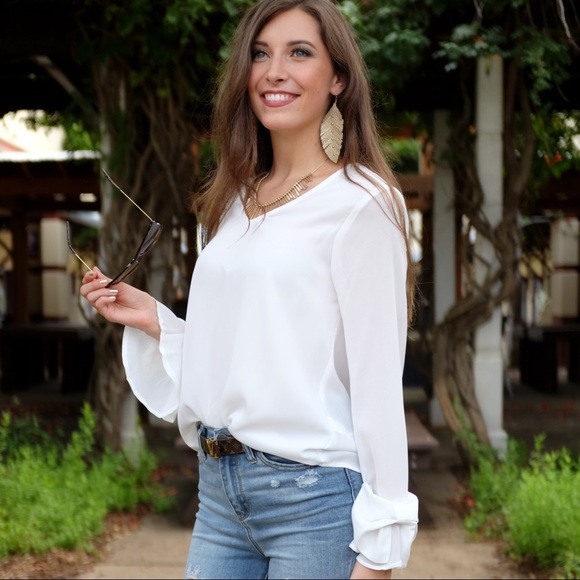 ✨LAST ONE✨Gold Tone Fringe Statement Necklace - Picture 3 of 3